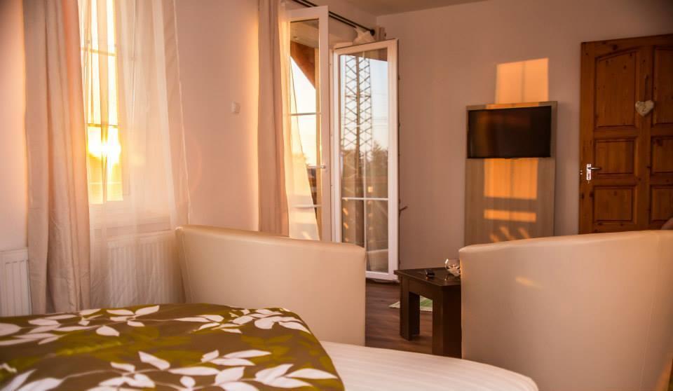 Vulcano Vendeghaz Hotel Mesteri Bagian luar foto